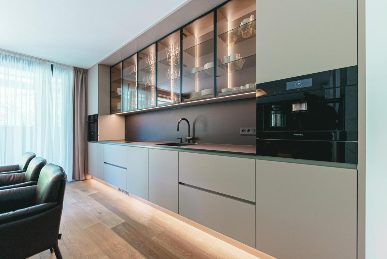 Prague Days - Stylish Apartments With Terrace - Parking - Quiet Area Exterior photo