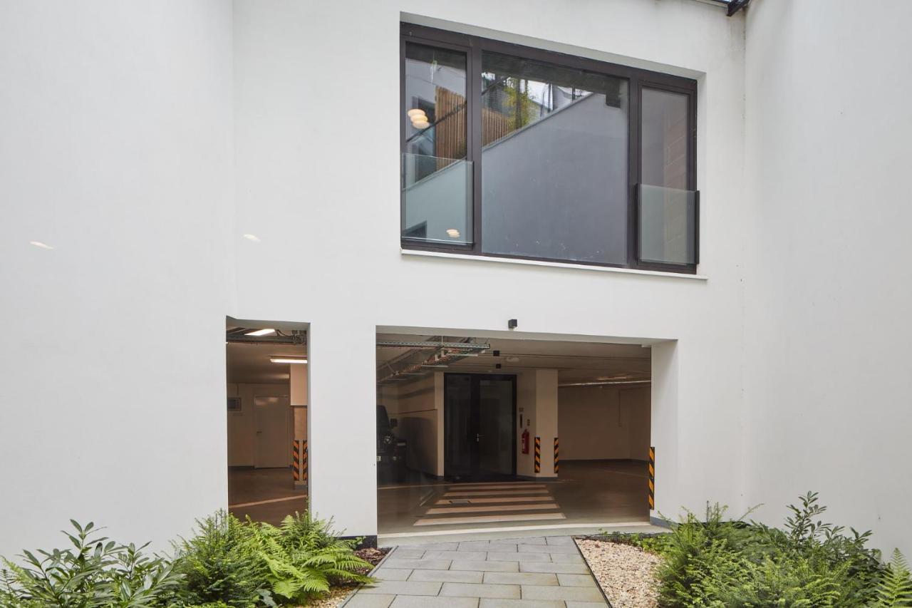 Prague Days - Stylish Apartments With Terrace - Parking - Quiet Area Exterior photo